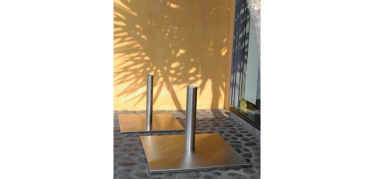 Base Cuadrada para Sombrilla Windward acero satinado 65 cm Ø335